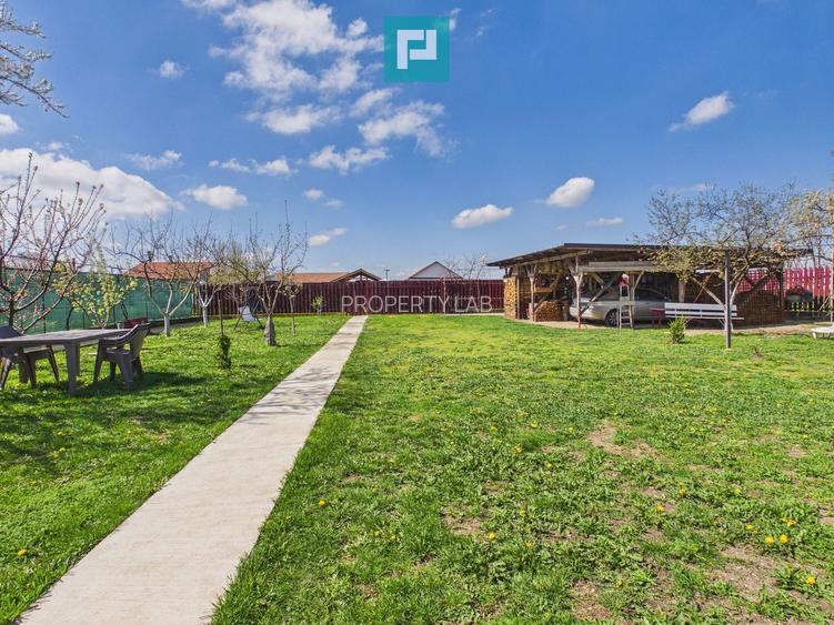 Casă cu 7 camere și teren generos în Șofronea - 19