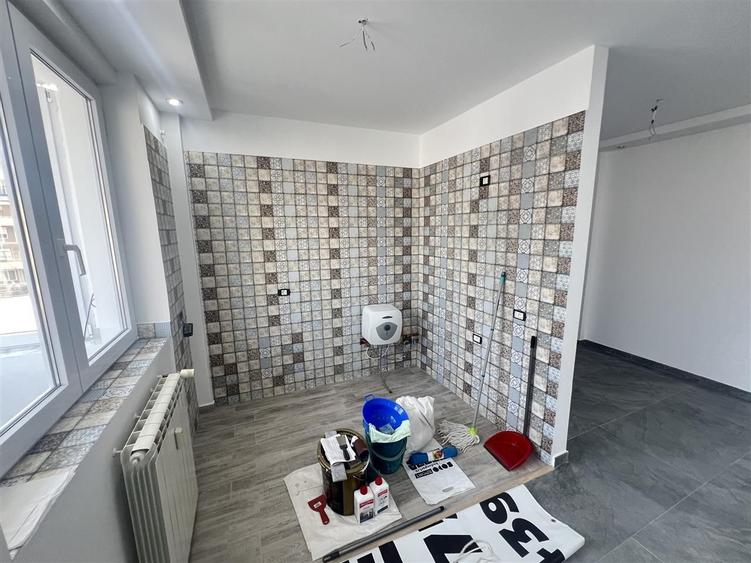 3 camere decomandat Ultracentral totul nou CENTRALA PROPRIE