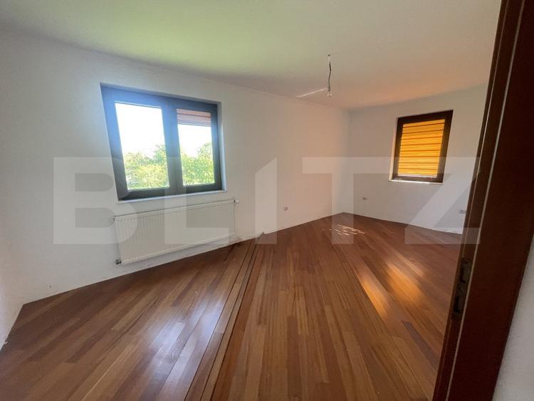 Casa de vanzare | 384mp construiti | Botiz