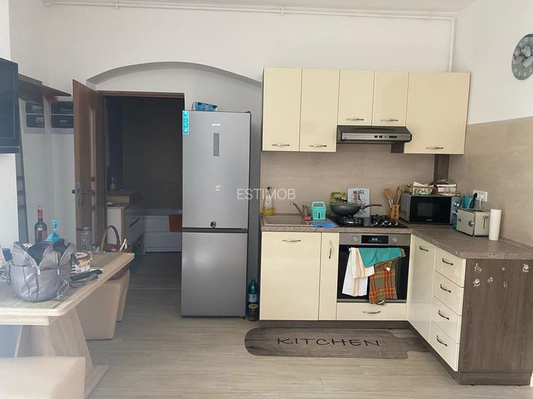 Inchiriez studio renovat Centrul Istoric - 6