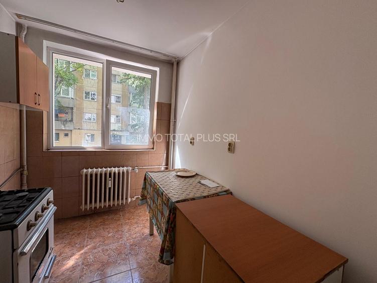 Apusului adiacent 3 camere semidec. 2 balcoane mari 95000 € - 5