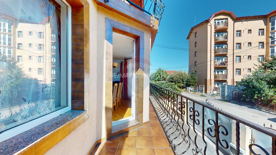 Casă individuală de vânzare | P+E+M | Central | Cristian - 17