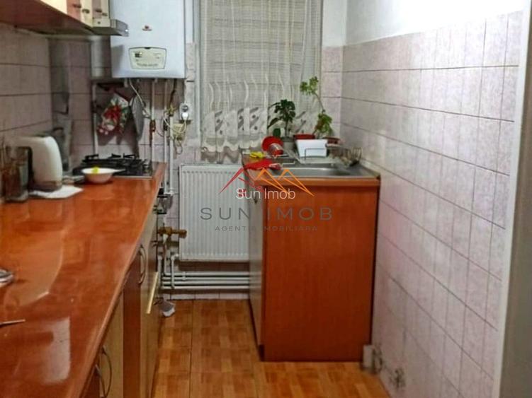 Apartament 3 camere - parter, Piața centrală - Câmpina - 69500 EURO - 3