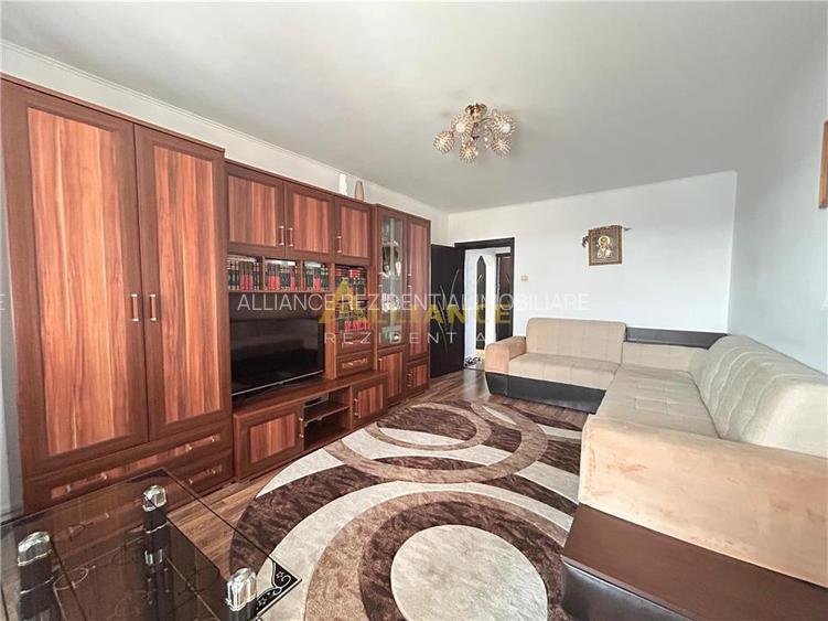 De vanzare apartament 3 camere, situat pe strada Turnul Magurele, intr-un bloc c - 7