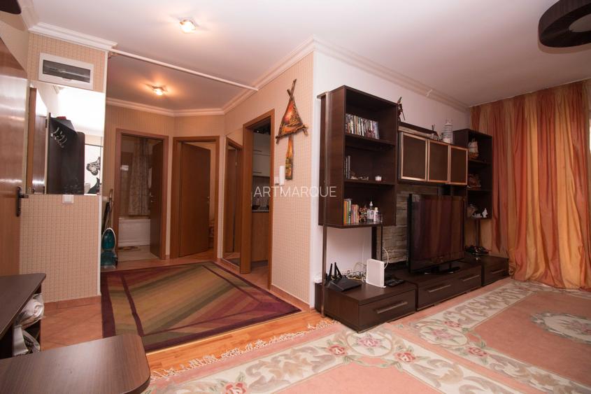 Apartament 2 camere in bloc cu lift etaj 1 - 2