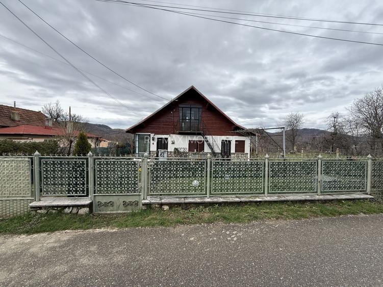 Casă corp C1 84mp + casă corp C2 51mp+garaj+ grădină și teren 889mp - 19