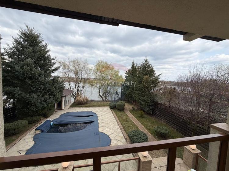 De vanzare Casă / Vilă cu 9 camere la lac cu piscina - 2
