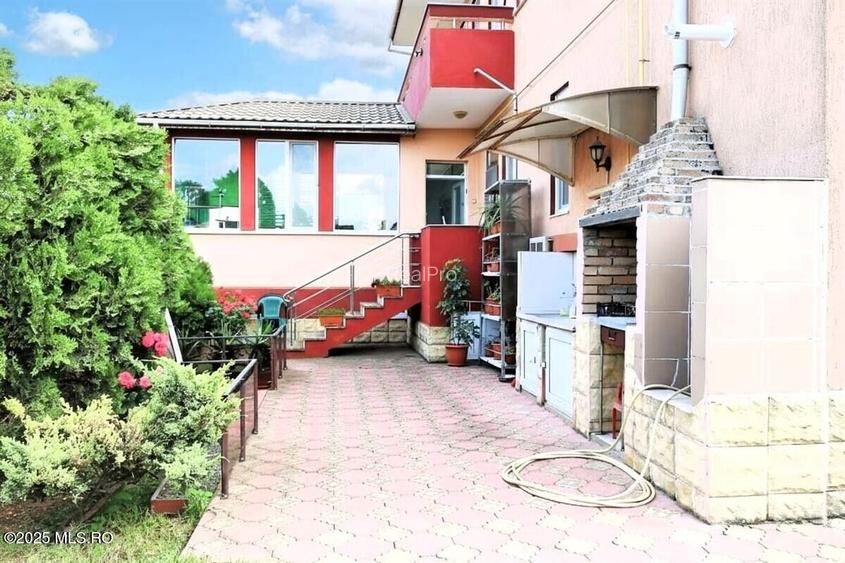 Ovidiu - Str. Nationala, Vila P+1E, teren 1094 mp, vedere la lac! - 7