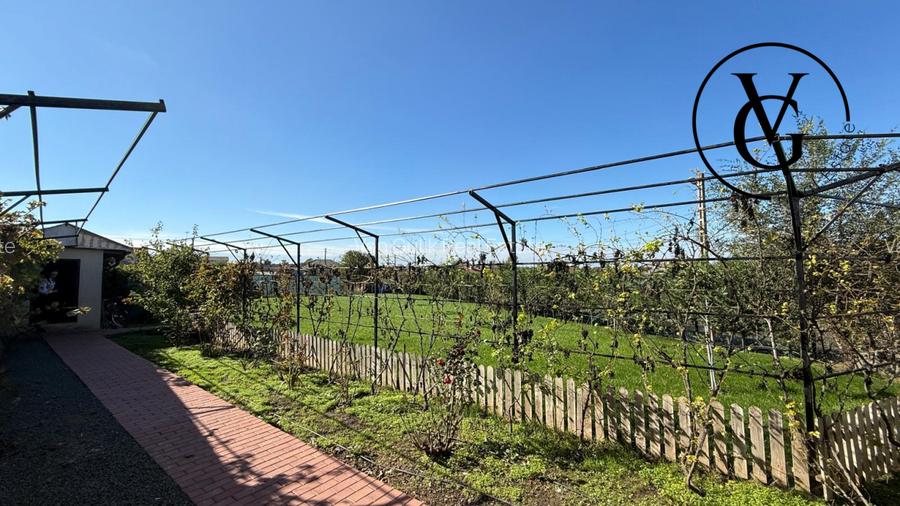 Casa spatioasa cu 8 dormitoare - 3