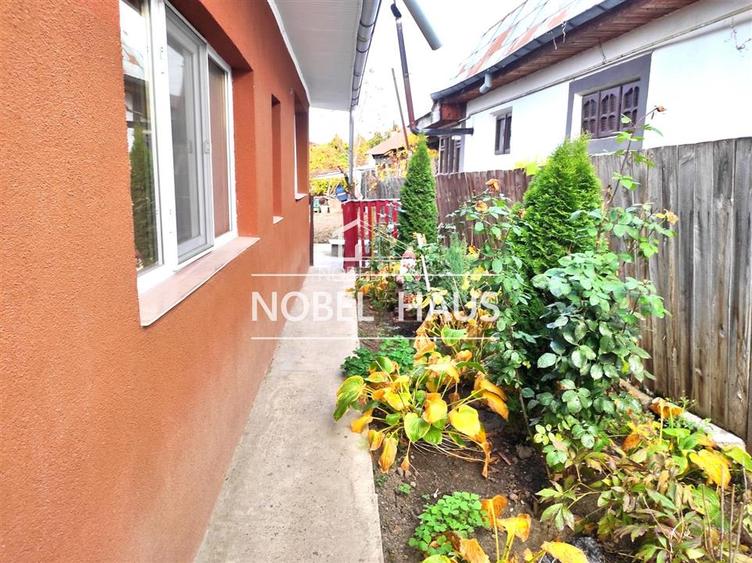 Casa si teren, central Barlad, str Al Sahia - 4