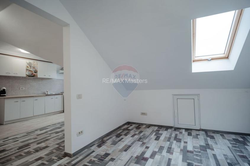 Apartament cu 3 camere de vânzare în zona Burdujeni - 11