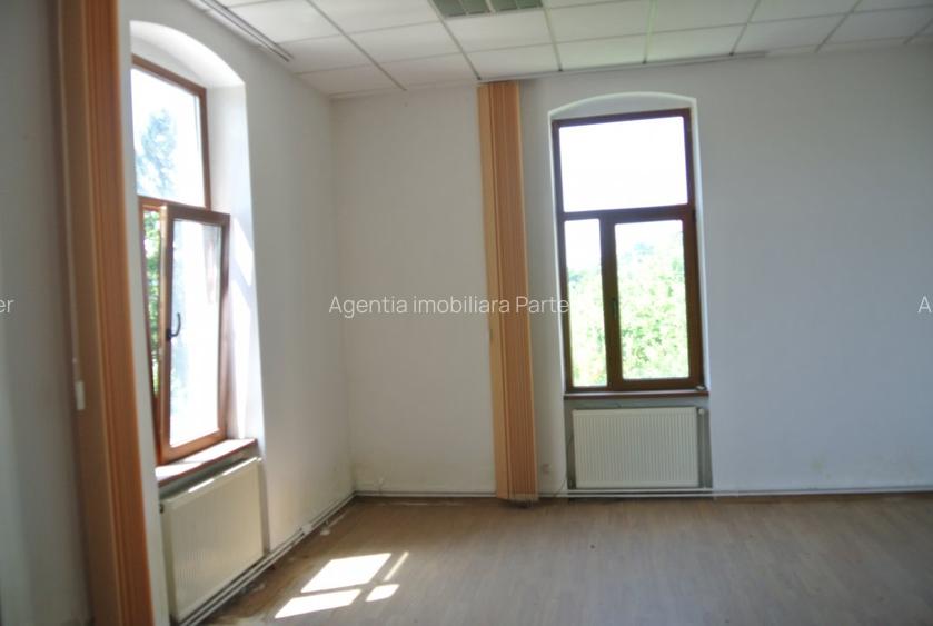 Proprietate Bascov, teren 13.500mp + 2 constructii (36 camere) - 11