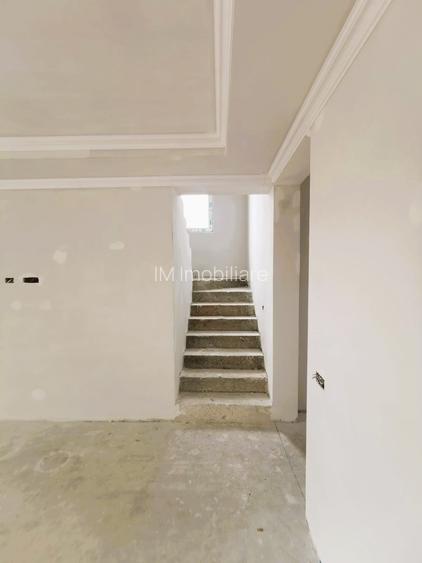 Sacalaz - Duplex(P+E) - Su:120mp - 3  minute de Timisoara - 4