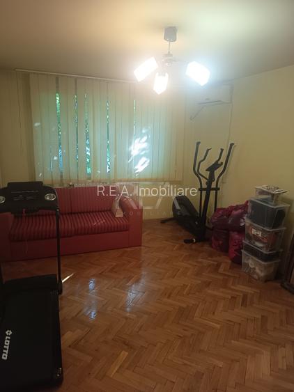 4 camere - decomandat - parcare + boxa - 10