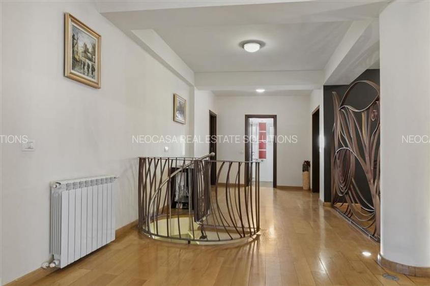 Vila de lux in apropiere de Cambridge School | Curte superba - 20