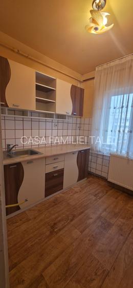 71.000 euro !2 camere ..decomandat..Gh.Lazar-McDonald's - 2