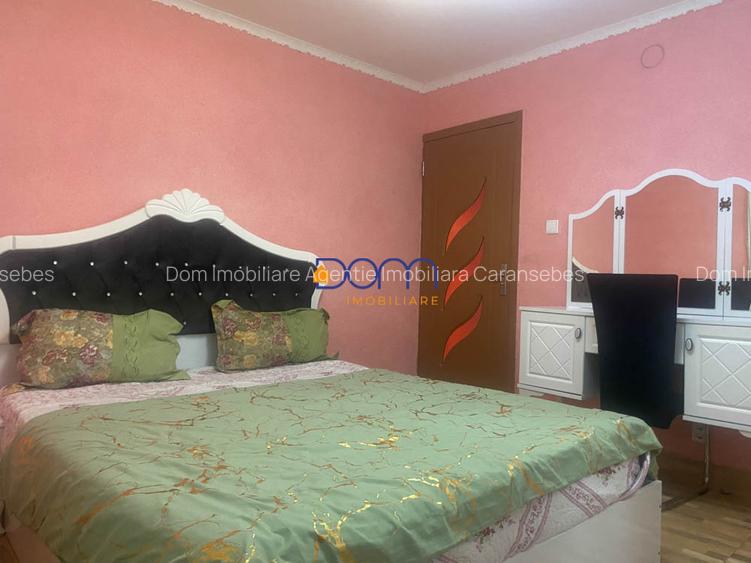 De vanzare apartament 3 camere decomandat, parter - 3
