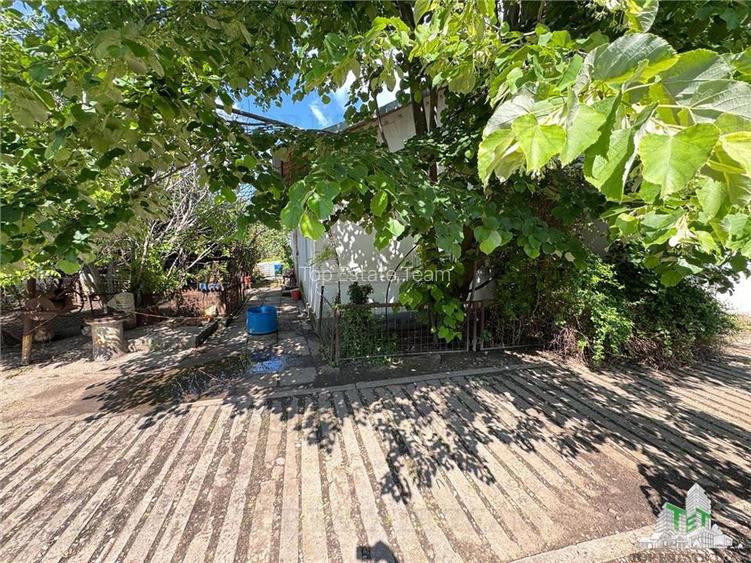 Casa de vanzare - Movilita, jud. Ialomita - 2000 mp teren, pozitie foarte buna - 5