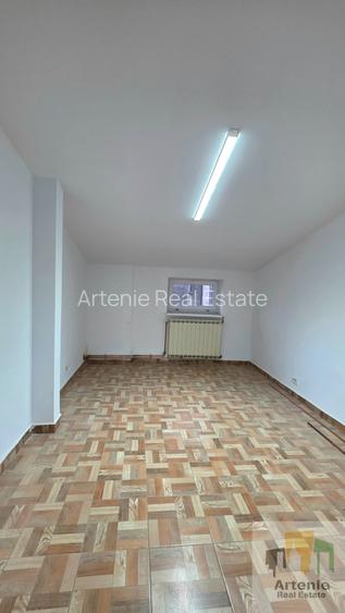 Unirii- Sfanta Vineri E+M/ 300mp / It/Creatie / Birouri - 19