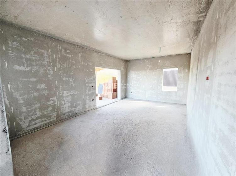 Casa de vanzare cu priveliste frumoasa - 8