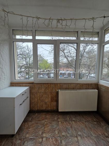 Titan,str.Ciucea,7 minute metrou 1 Decembrie 1918 - 14