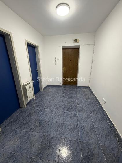 Garsonieră de închiriat – ideală pentru locuit sau activități comerciale - 4