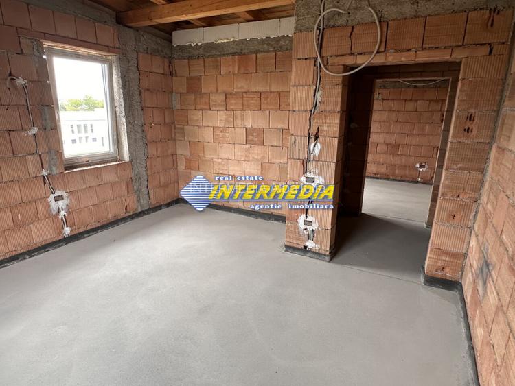 CASA NOUA I DE VANZARE I 120 MP I CETATE I SEMIFINISATA I 4 CAMERE I - 9