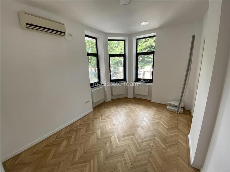 Vila de inchiriat in zona Capitale, office/rezidenta - 4