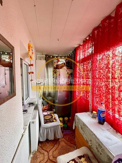 Apartament 2 Camere Decomandat Nicolina 53 Mp Bloc 1988 - 10