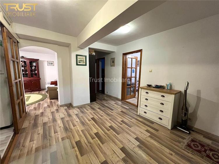 Ap 4 camere l 2 bai l 2 balcoane l Etaj 3 din 4 - 4