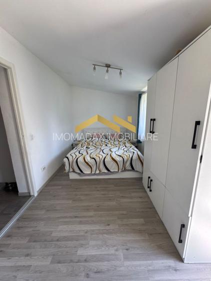 -Casa Individuală -3 dormitoare -2 băi - - 12