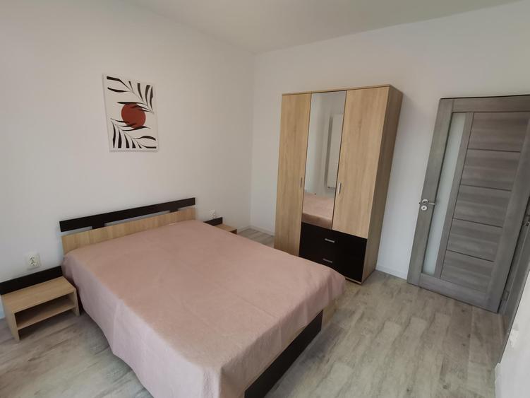 INCHIRIEZ ap. 3 camere decomandat,constructie noua, zona Turnisor
