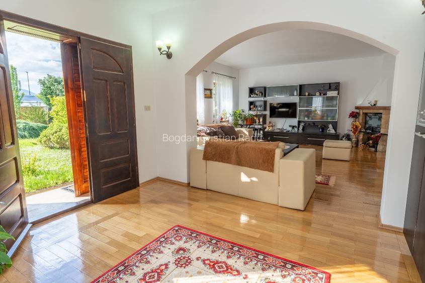 Proprietate  în Cristian, Brașov – Casă cu 4 dormitoare +Apartament independent  - 10
