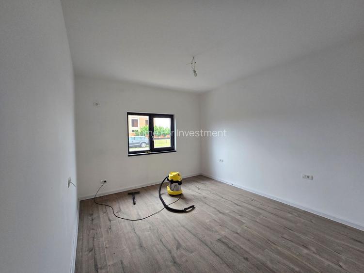 1/2 Duplex pe parter,predare la cheie  , 3 dormitoare, 2 bai, Zona Metro 2, - 9