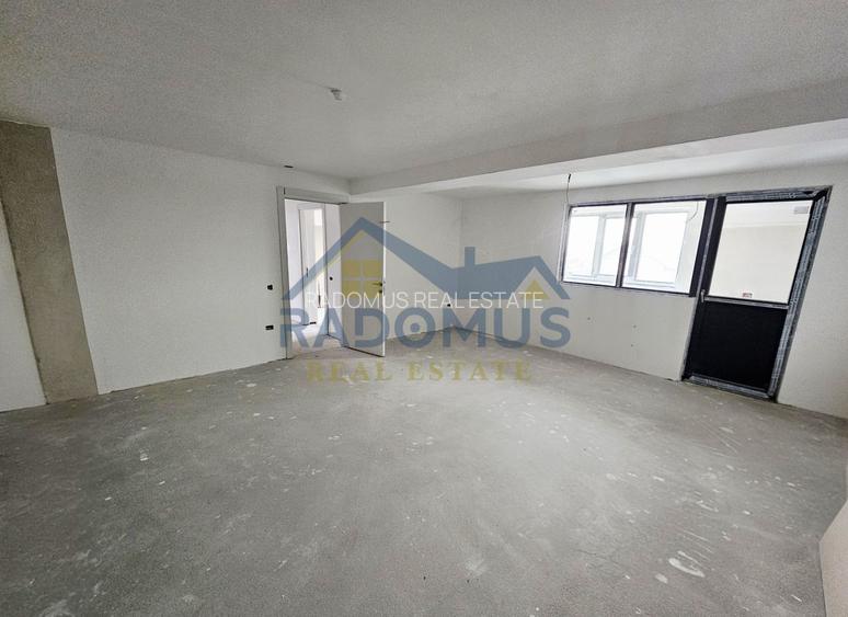 Vila Tătărani - 280 mp utili - 500 mp Teren - 8 Camere + 4 Băi - 11