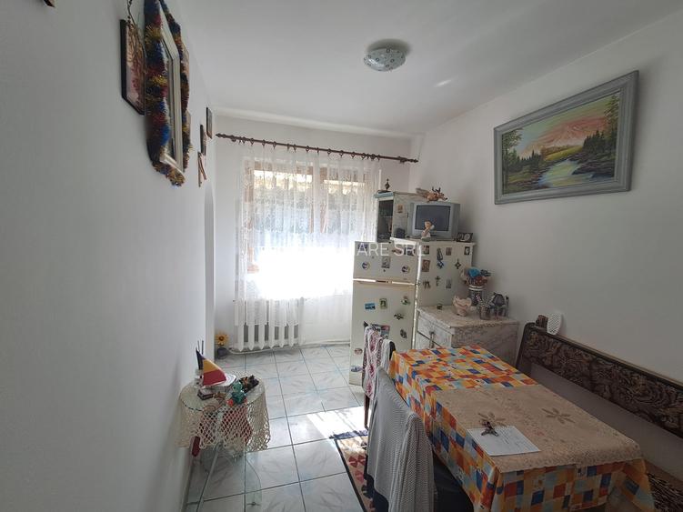 Apartament 3 camere Aleea Caminului - etaj 3/4 - 37 mp - 34900 euro - 17