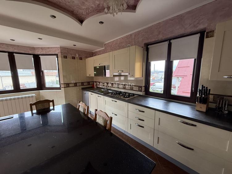 Casă de vânzare | Burdujeni | 417 mp construiți | Teren 1.200 mp - 15