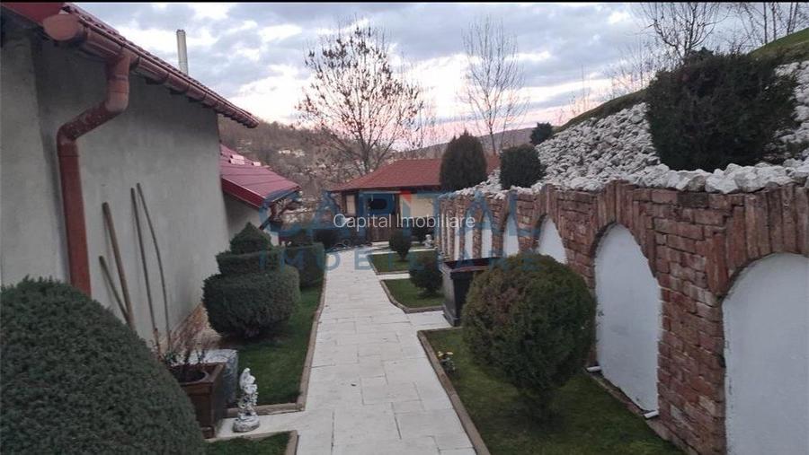Casa de vanzare la 30km de Sinaia - 3