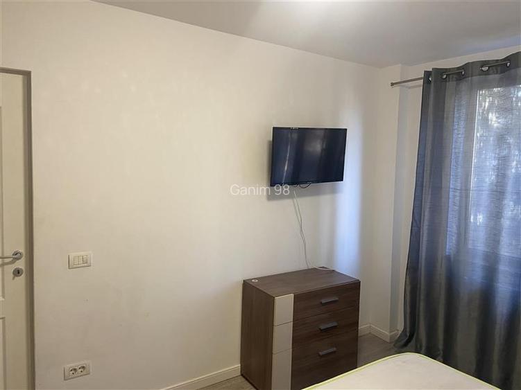 Garsoniera, zona cartier Gara , et 1 4 , imbunatatita , mobilata , centrala term - 9