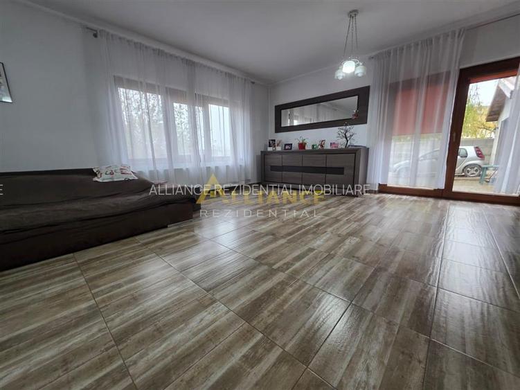 Vila cu 4 .camere 3. bai --249 mp utili - teren 881mp - 15