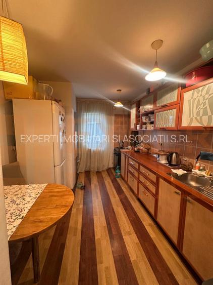 Apartament 4 camere de vanzare, in zona Faleza Nord - 7