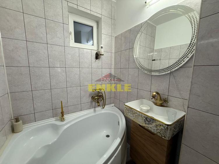 Vânzare apartament cu suprafață totală de 50 mp, zona Scolii 7 - 10