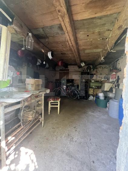 Casa cu 3 camere, 80 mp + 11 arii teren, Localitatea Teaca