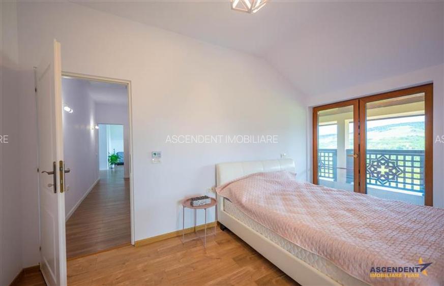 FILM! Sophisticated villa in an exclusive natural setting, Pestisu Mic, Valea Na - 16