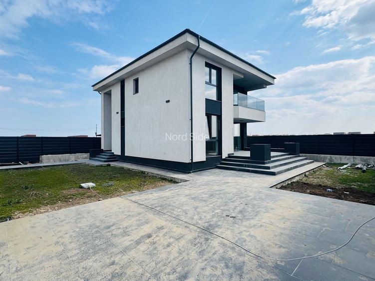 Vila moderna Tunari, asfalt si toate utilitatile, curte MARE, 0% Comision - 2