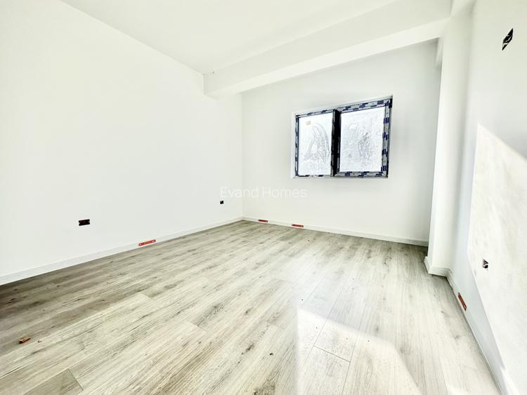 Duplex cu 4 camere si 3 bai - la 4 benzi - Mosnita Noua - 8