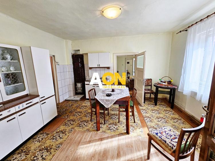 Casa cu 4 camere, 2024 mp teren, la asfalt, cu utilitati, Vintu de Jos - 5