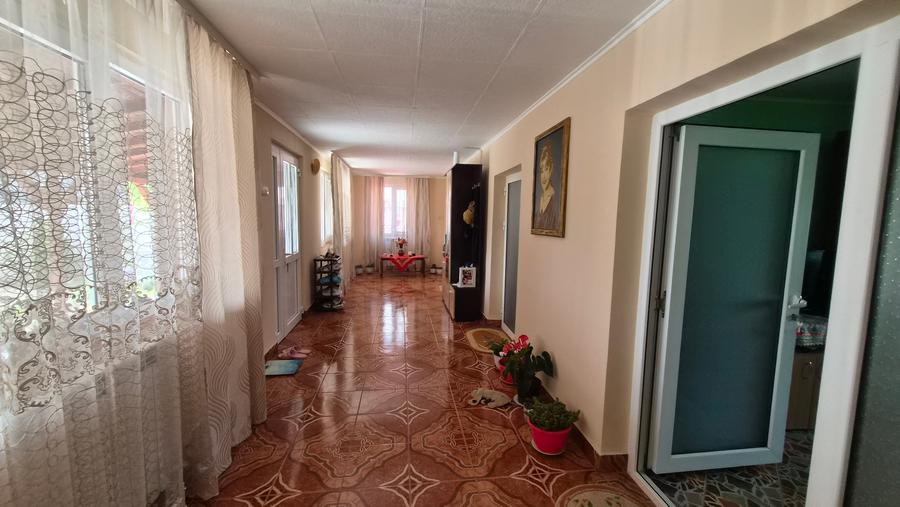 Lazu - casa constructie mixta + teren 515 mp