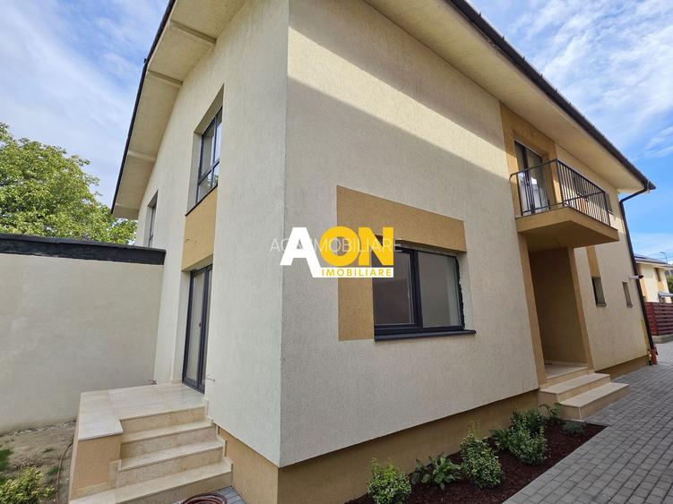 1/2 Duplex finisat la cheie, 4 camere, 317 mp teren, zona Centru