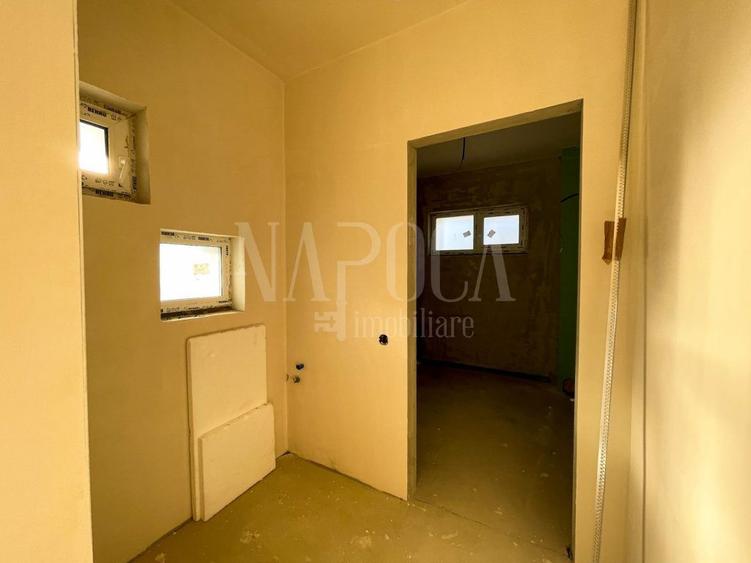 Casa 4 camere de vanzare in Floresti